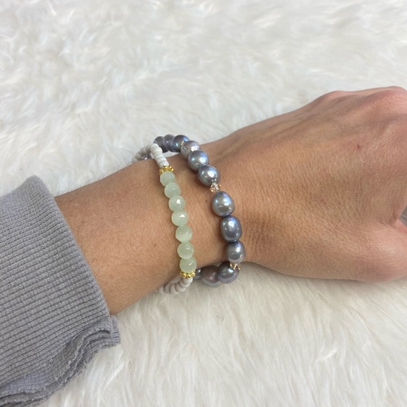 Sweet Feelings Gray Pearl Bracelet - Picture 7 of 7